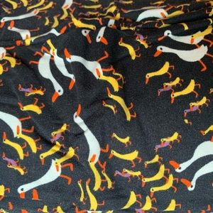 Lularoe ducky leggings